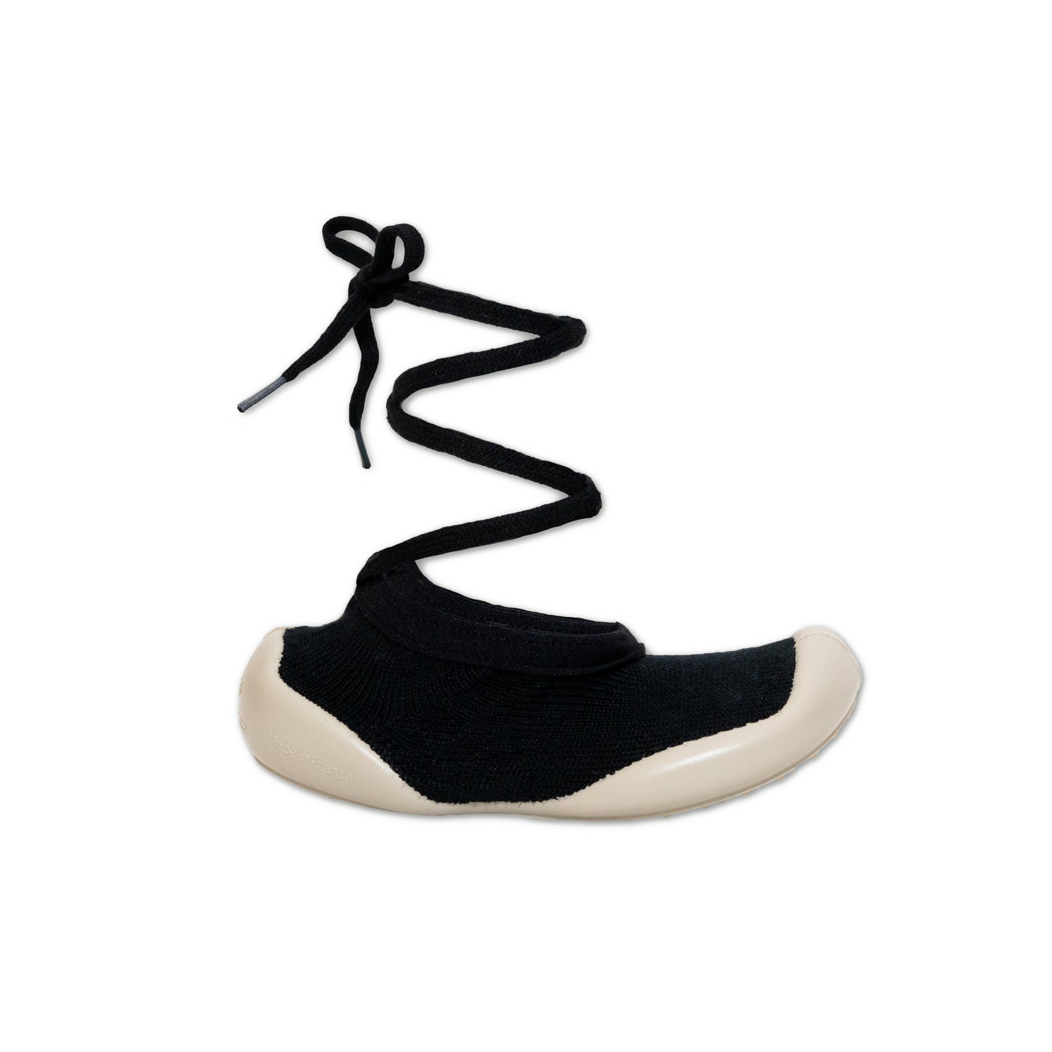 Black is Black à lacets